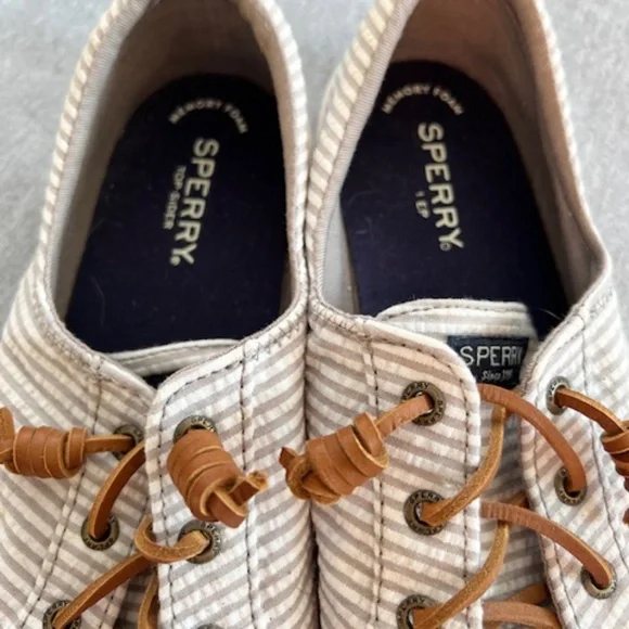 Sperry, Size 9M - Picture 4 of 5